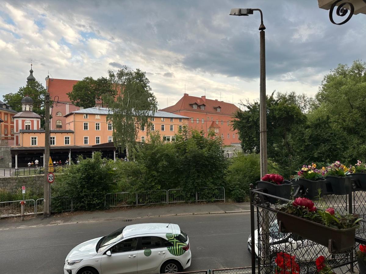 Apartament Przy Cieplickich Tezniach Jelenia Góra Buitenkant foto