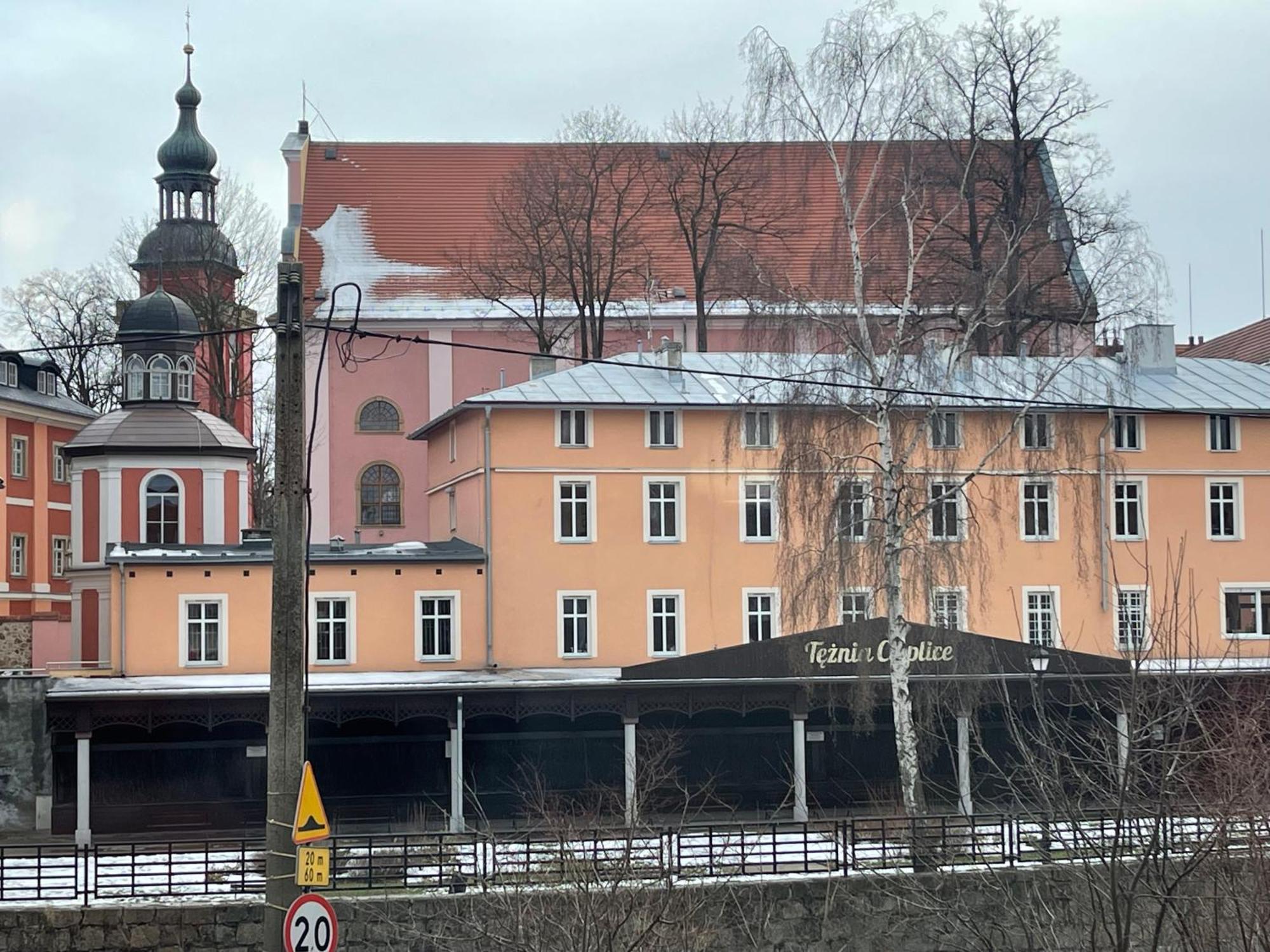 Apartament Przy Cieplickich Tezniach Jelenia Góra Buitenkant foto